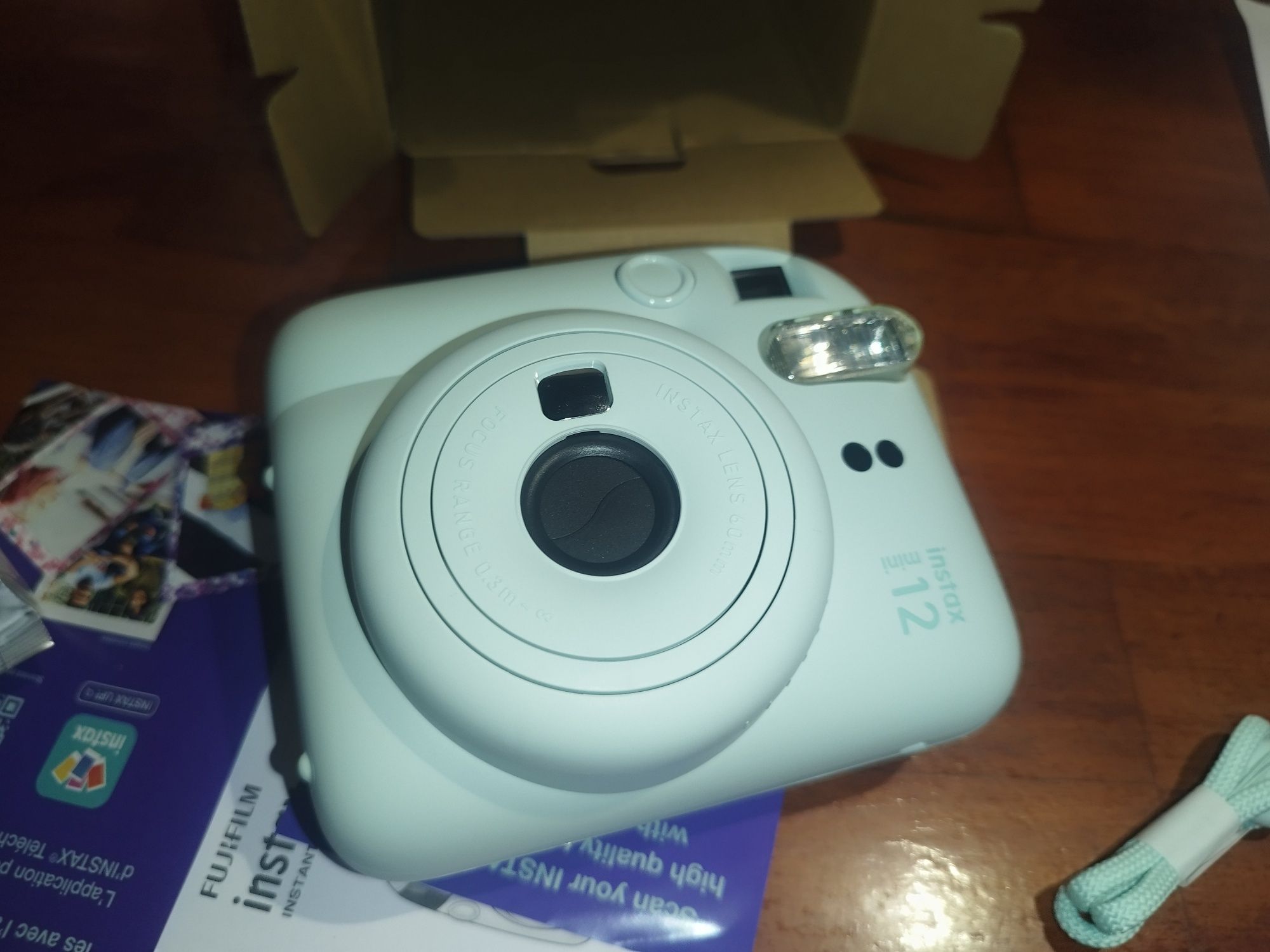 Fujifilm Instax mini 12 фотоапарат за моментни снимки