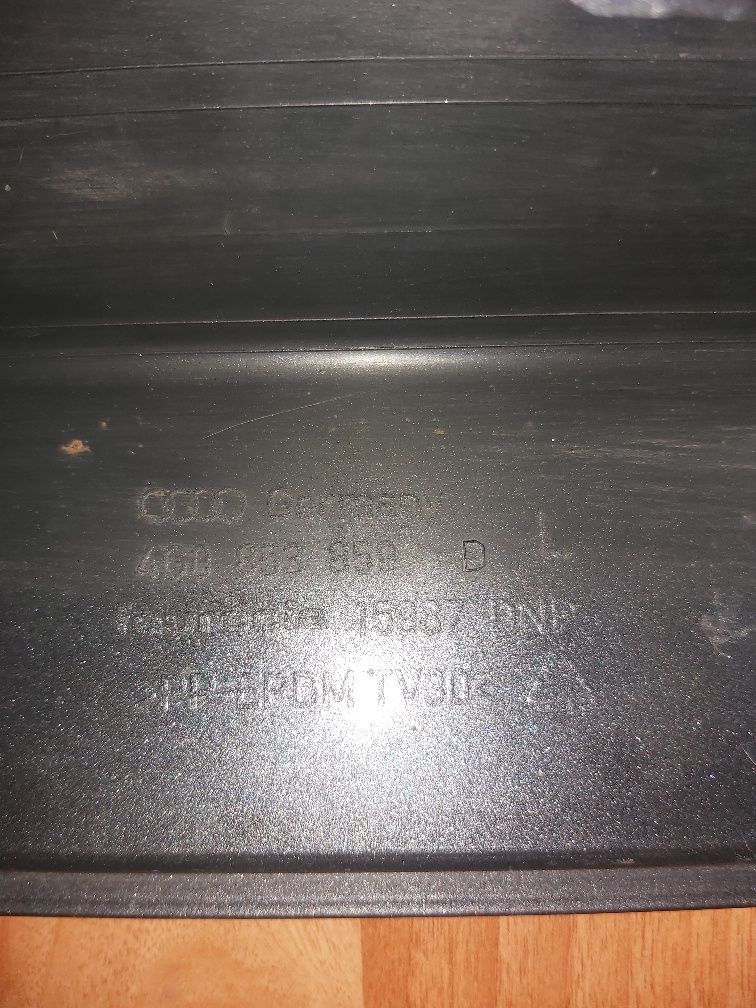 Ornament prag dreapta audi a6.