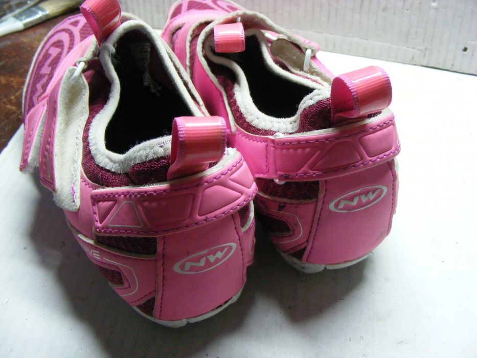 Обувки  номер 38