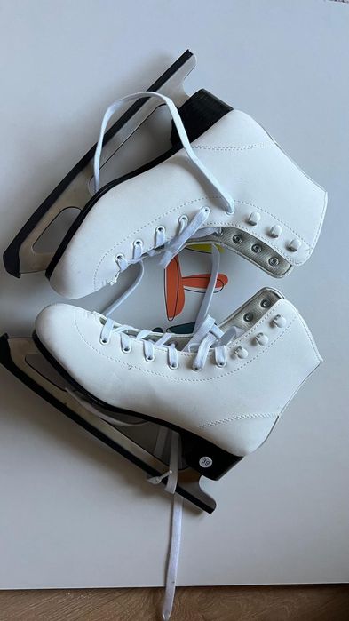 Patine patinaj artistic IS A100 Alb - mărime 39