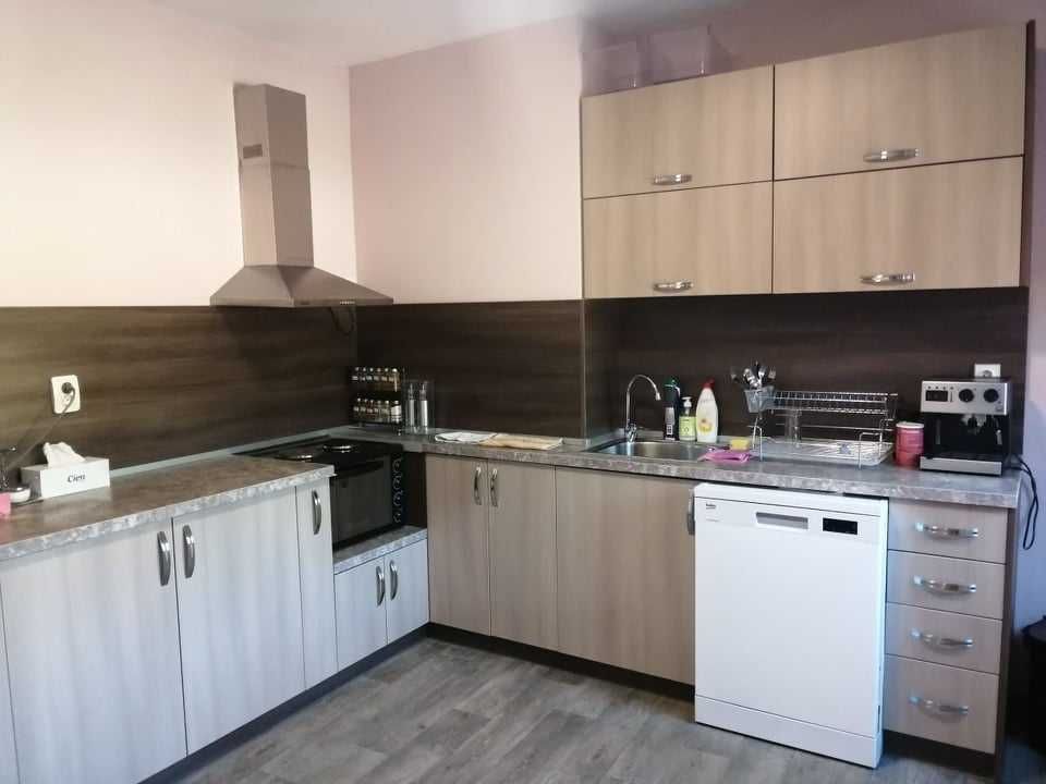 Продавам къща в с.Мадара