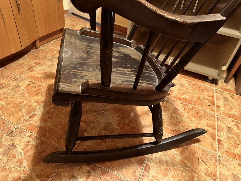 Balansoar scaun lemn masiv vechi antic retro vintage