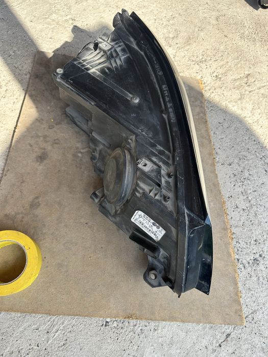 VW Touran ляв фар Bi-Xenon Оем