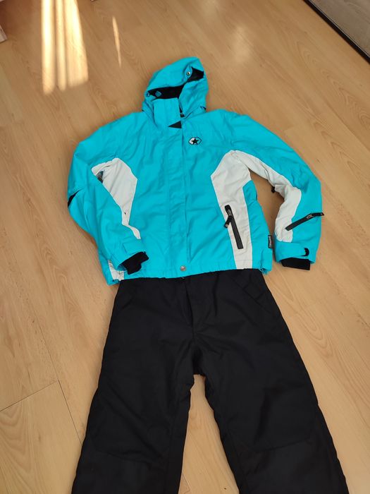 Дамска ски екипировка С размер.