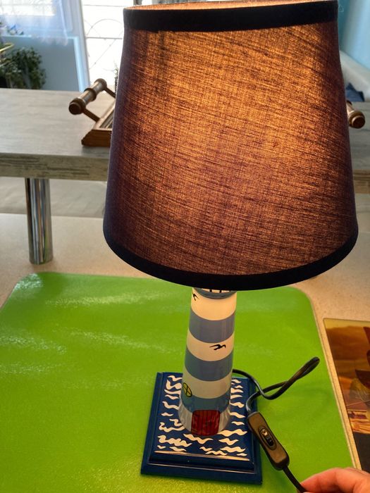 Нощна / настолна лампа