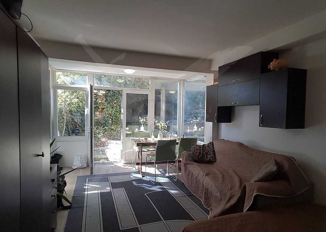Дава се под наем Едностаен апартамент в Варна, Левски - 35 кв.м за 240 € - Снимка #2