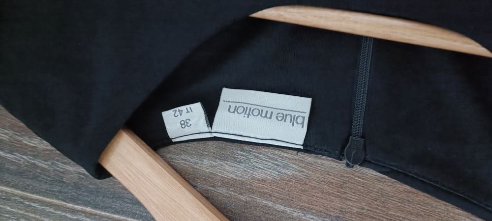 Елегантни черни рокли