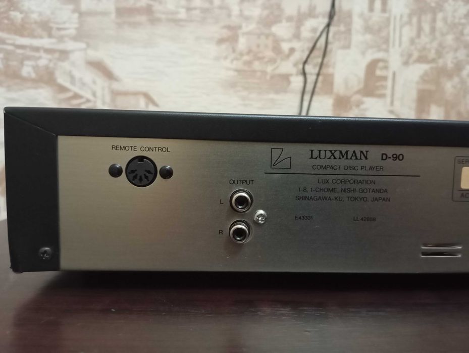 Продам проигрыватель СД дисков LUXMAN.