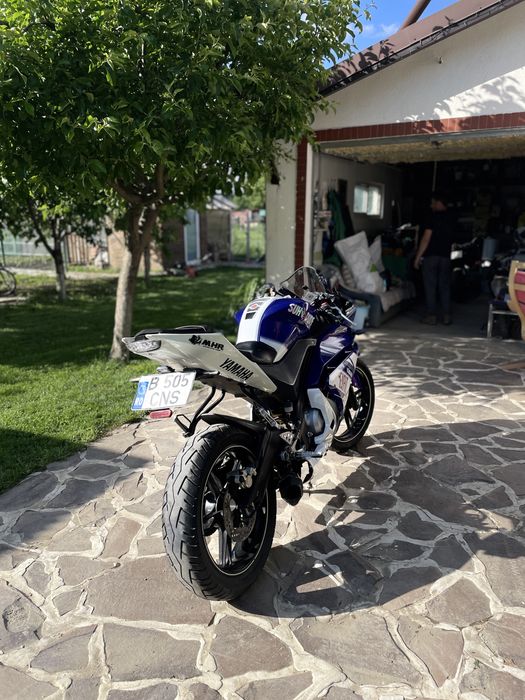 Yamaha yzf r125