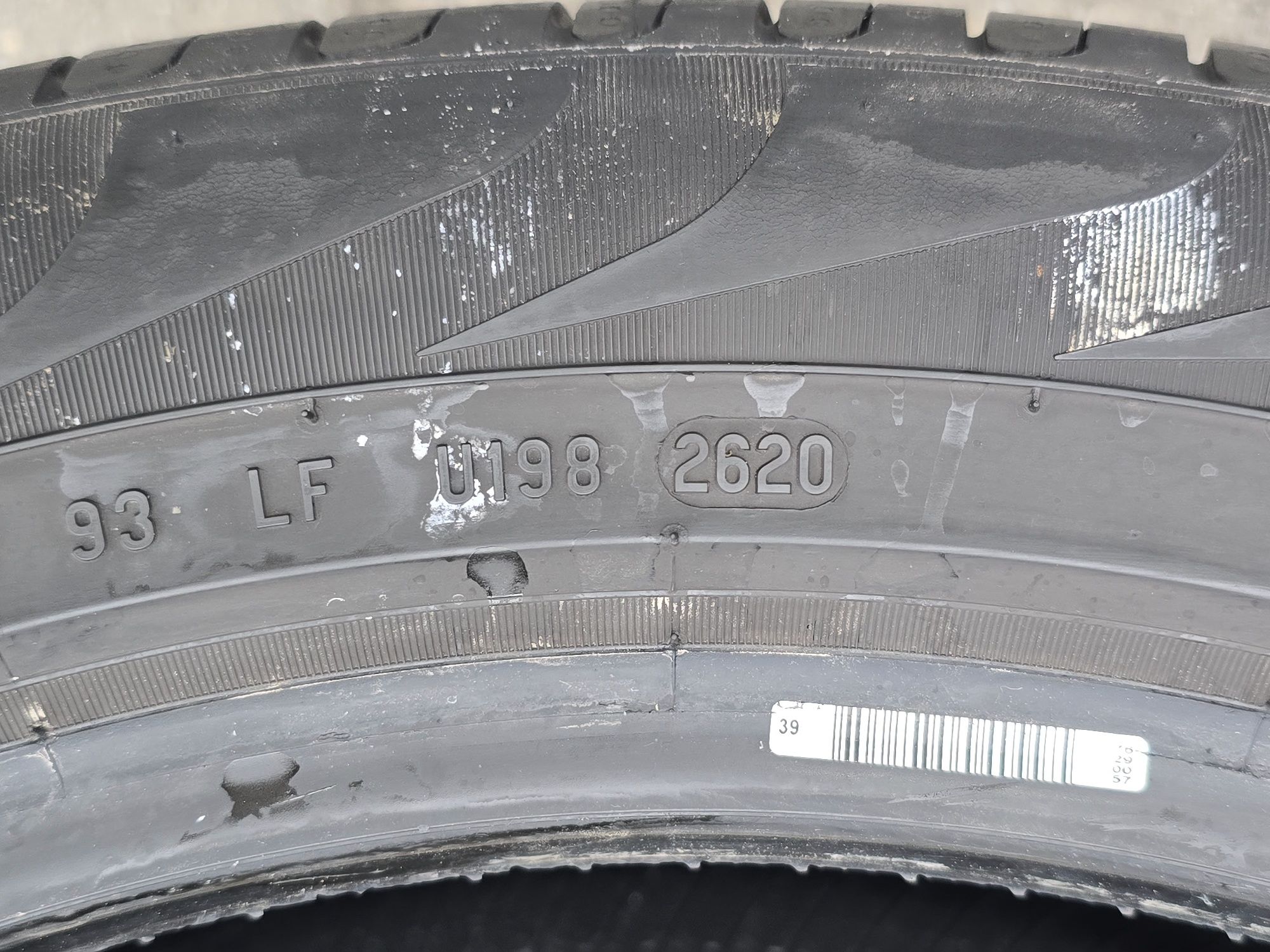 235 50 19 Pirelli
