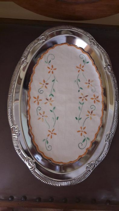 Set de 3 tavi cu servetele personalizate cusute manual