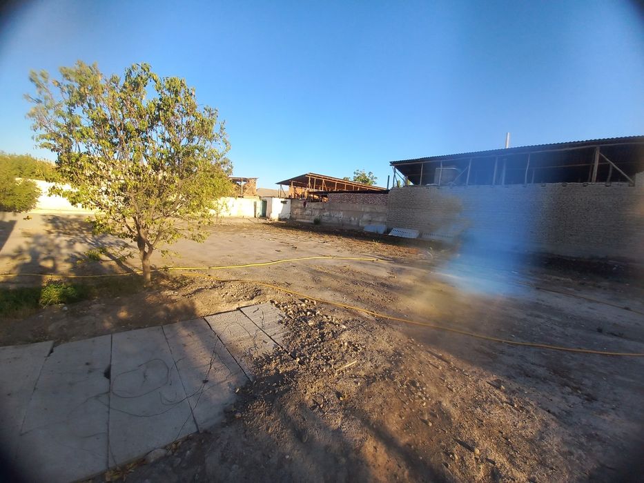 Yer sotiladi maydoni 6.5 sotix