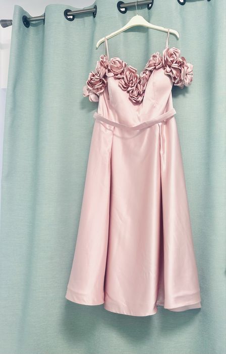 Rochie de satin roz pudră