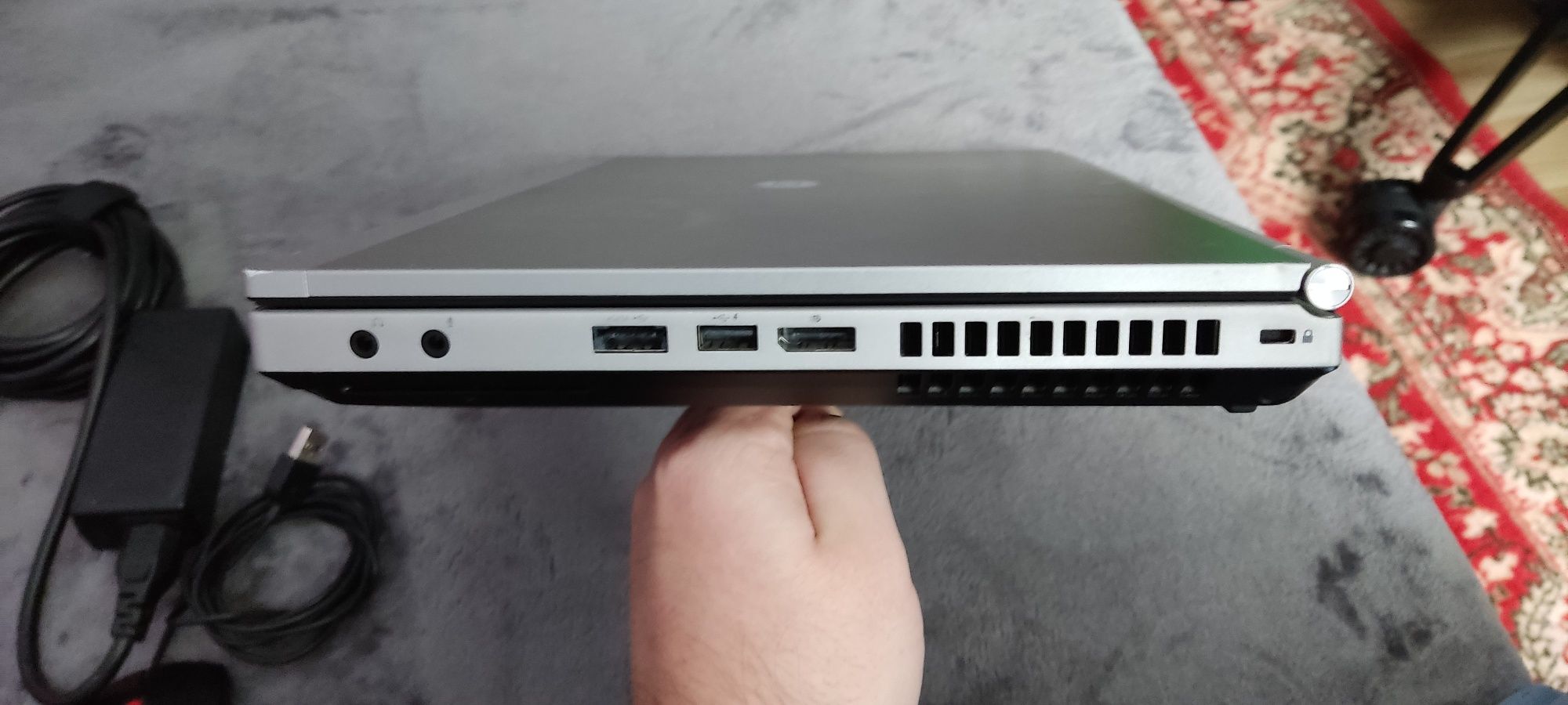 Laptop HP 8470 procesor Intel i7 SSD 8GB RAM