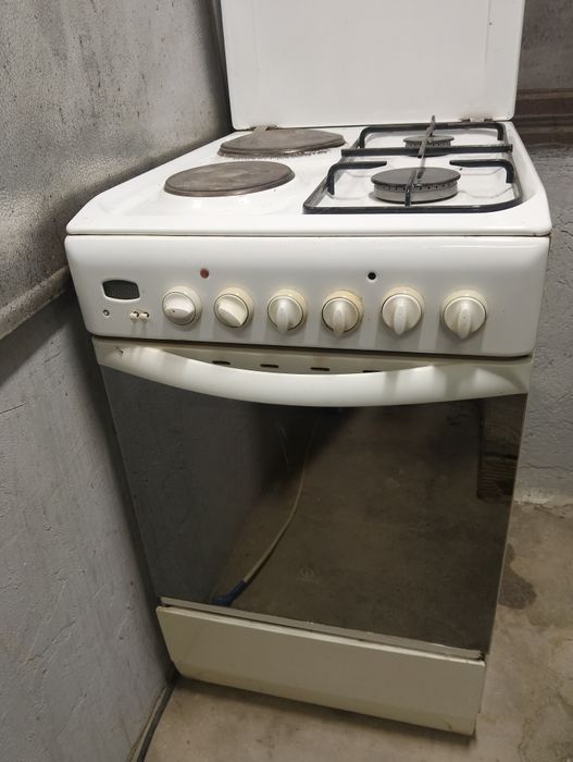 Продавам готварска печка