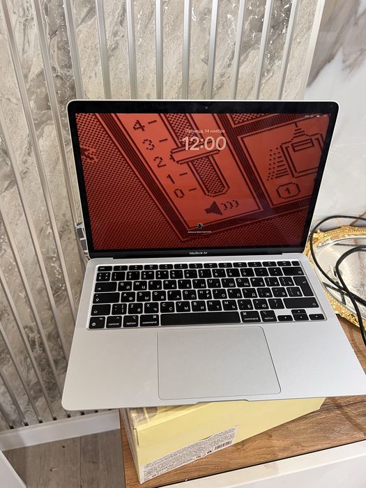 Ноутбуг MacBook Air 2020
