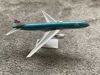 Vand macheta avion KLM BOEING 777-200, 25cm