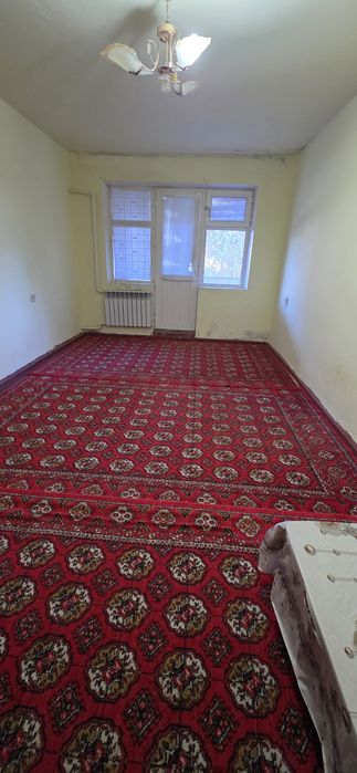 Шарк Бозор Ёнида Квартира Сотилади 2-Этажда 1-Хонали 
Урганч Шахар 2-Э