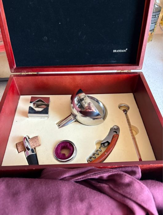 Trusa Brandani pentru vinuri