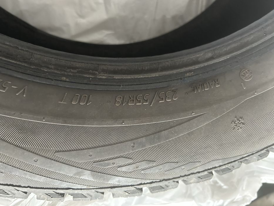 Зимний шины размер 235/55R 18 состояние хорошое