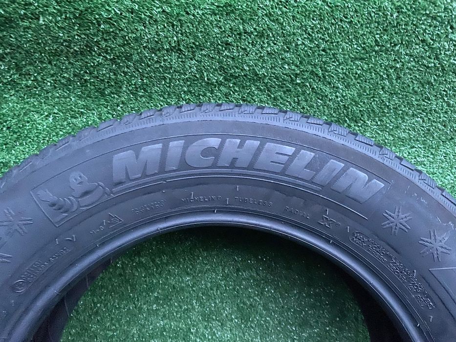 Set 2 anvelope iarna Michelin Alpin 5 215 65 R17 DOT 3122