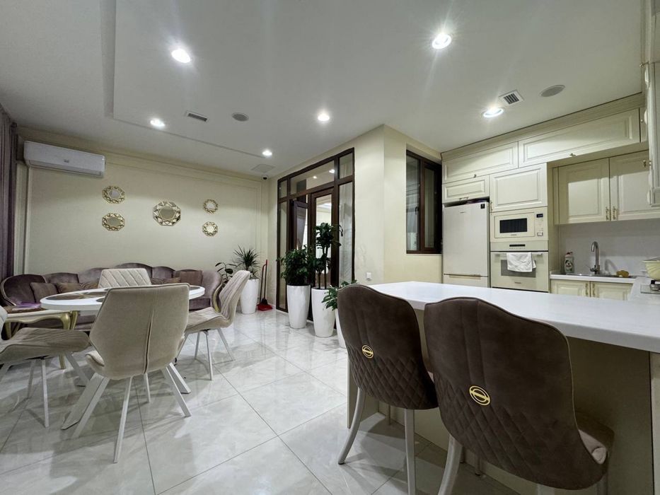 Продается квартира 4/1/7 в ЖК Янги Дархан