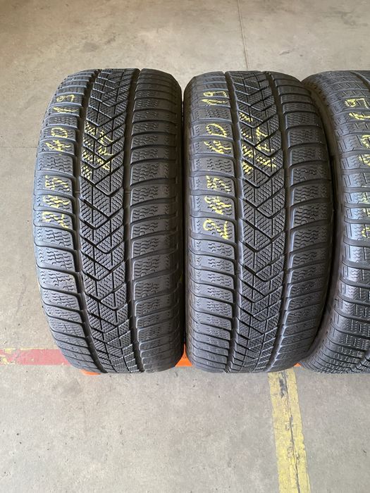 Anvelope iarna 245/40/19 Pirelli Sottozero 3 RFT 245 40 19 R19