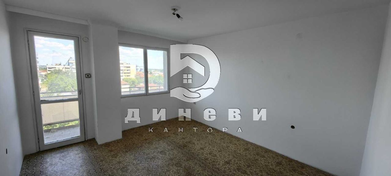 Продава се Тристаен апартамент в Стара Загора, Кольо Ганчев - 75 кв.м за 960 €/кв.м - Снимка #3