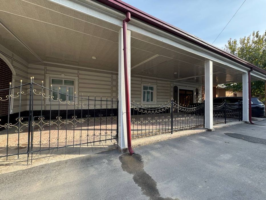 Бадамзар 6 комн 3,5 сотик еуродом