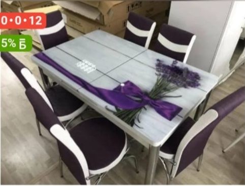 Продам кухонный стол