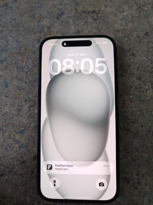 Vând Iphone 15
