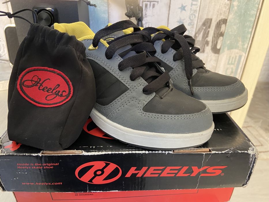 Продаются heelys