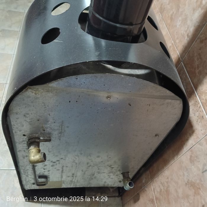 Șemineu lemne folosit că termosemineu