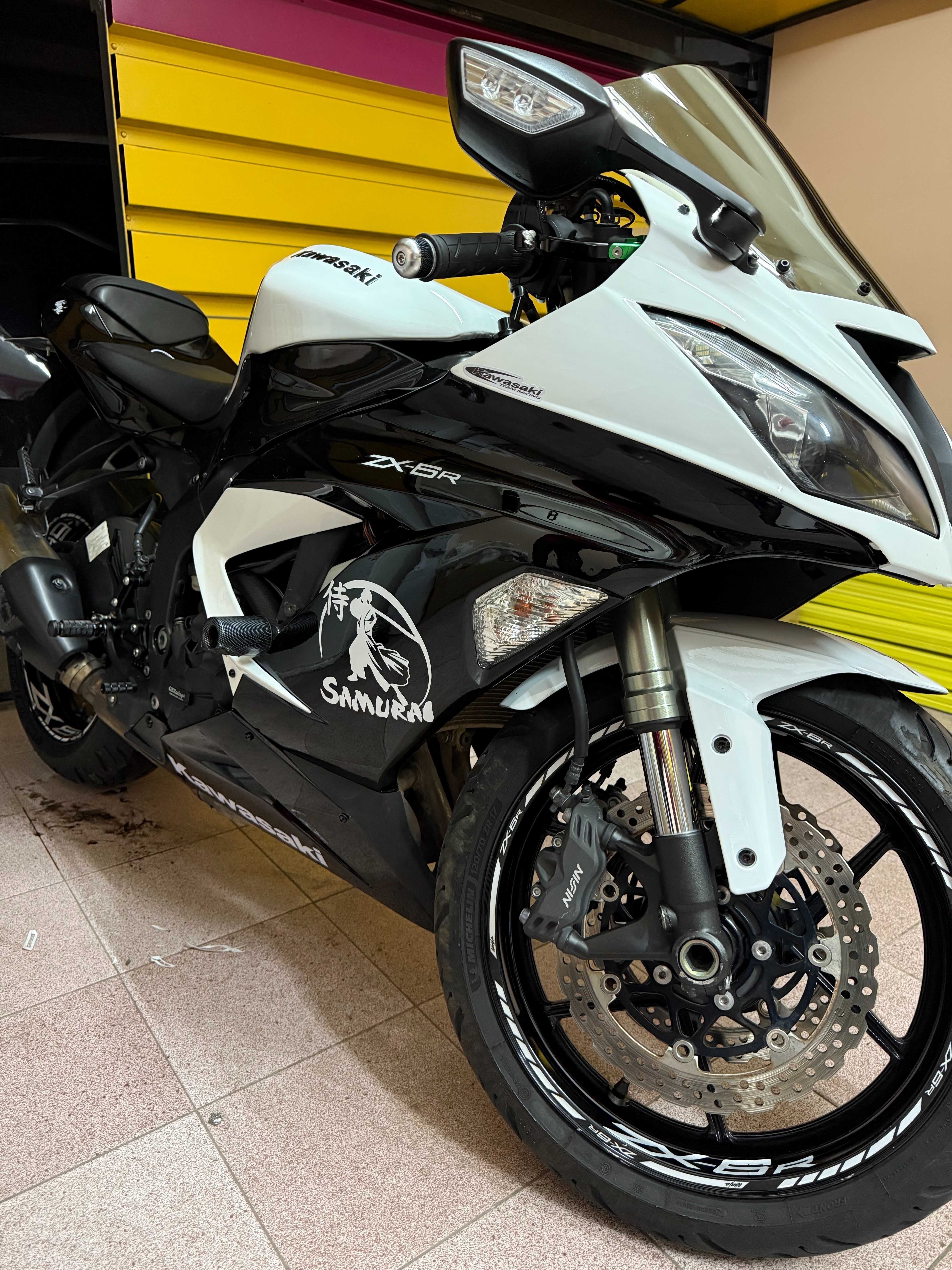 Мотоцикл Kawasaki ZX6R