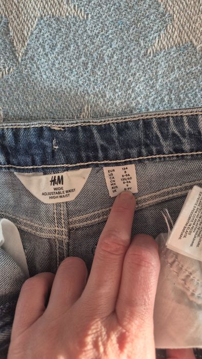 3 чифта дънки и 1 спортен панталон