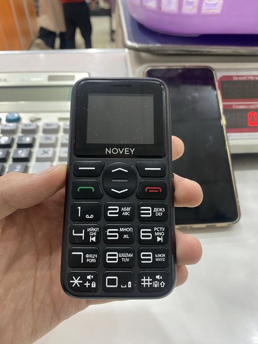 Telefon sotiladi yengi xolatda karopka dokumenti bor