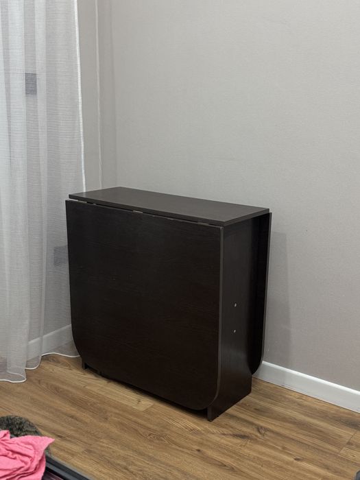 Продам стол книжку темно-коричневого цвета