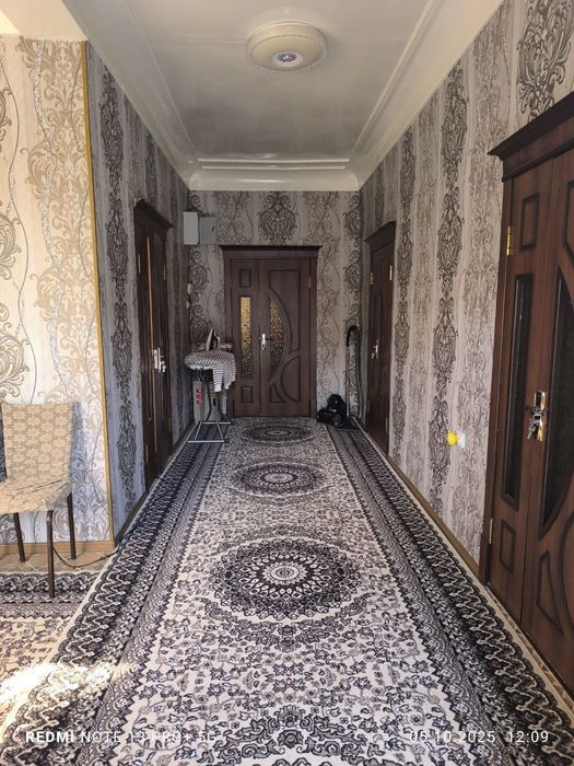 Xovli uyimiz sotiladi 8 sotiqa joylashgan