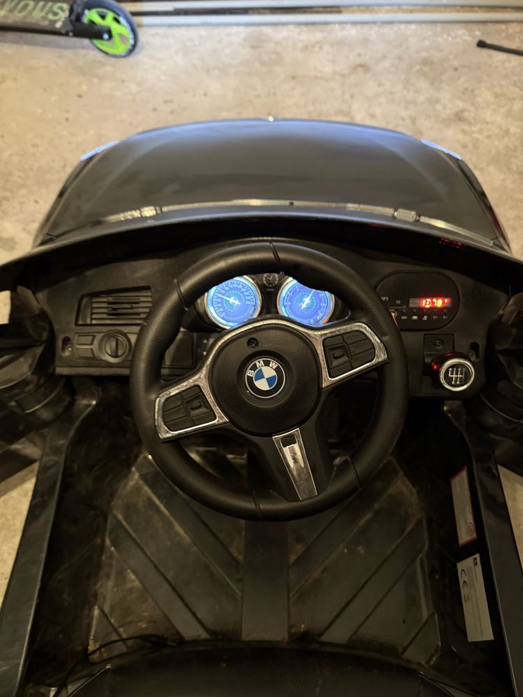 Детска електрическа кола BMW