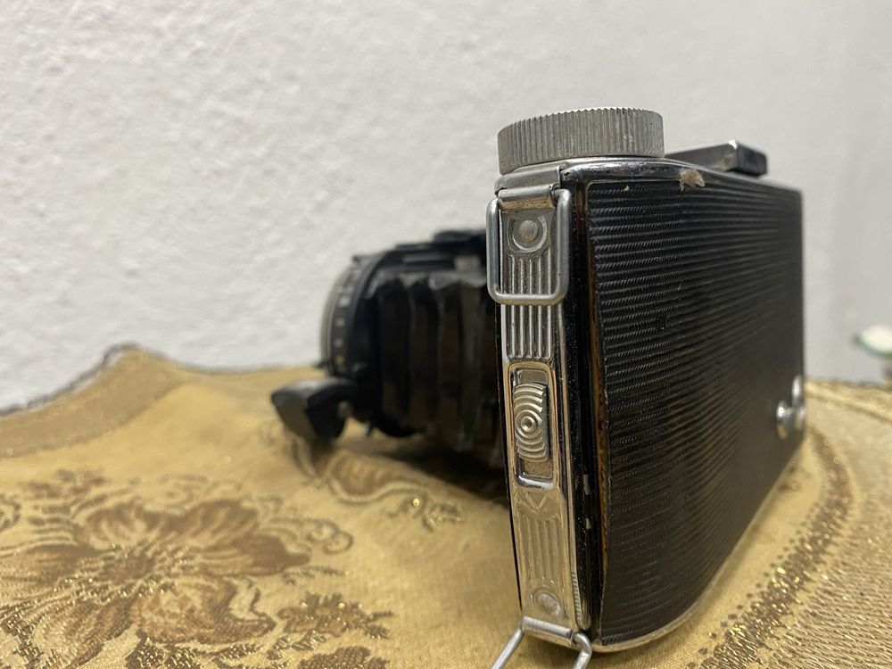 Стар фотоапарат с мех Agfa