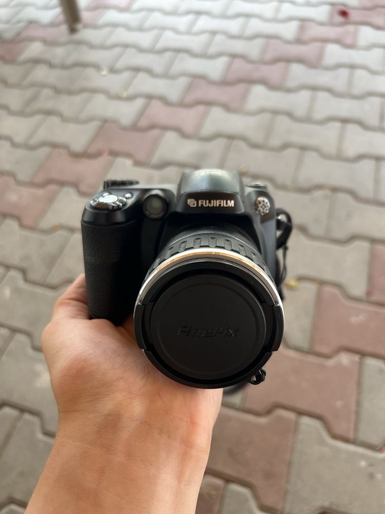 FinexPix S 5600 D. Camera
