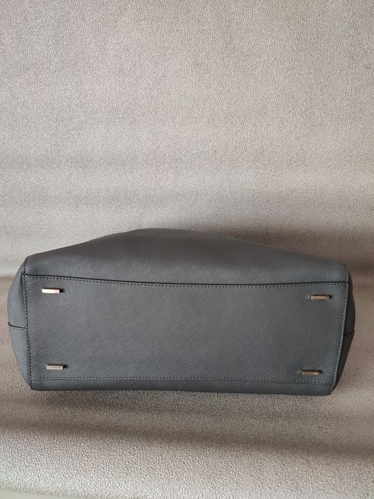 DKNY оригинална дамска чанта