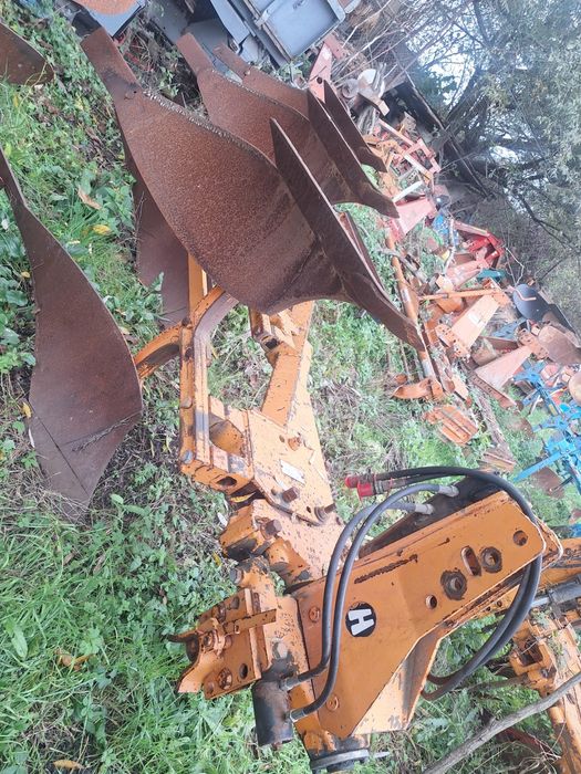 Pluguri Huard TR65T, TR75T cu 2,3,4 brazde