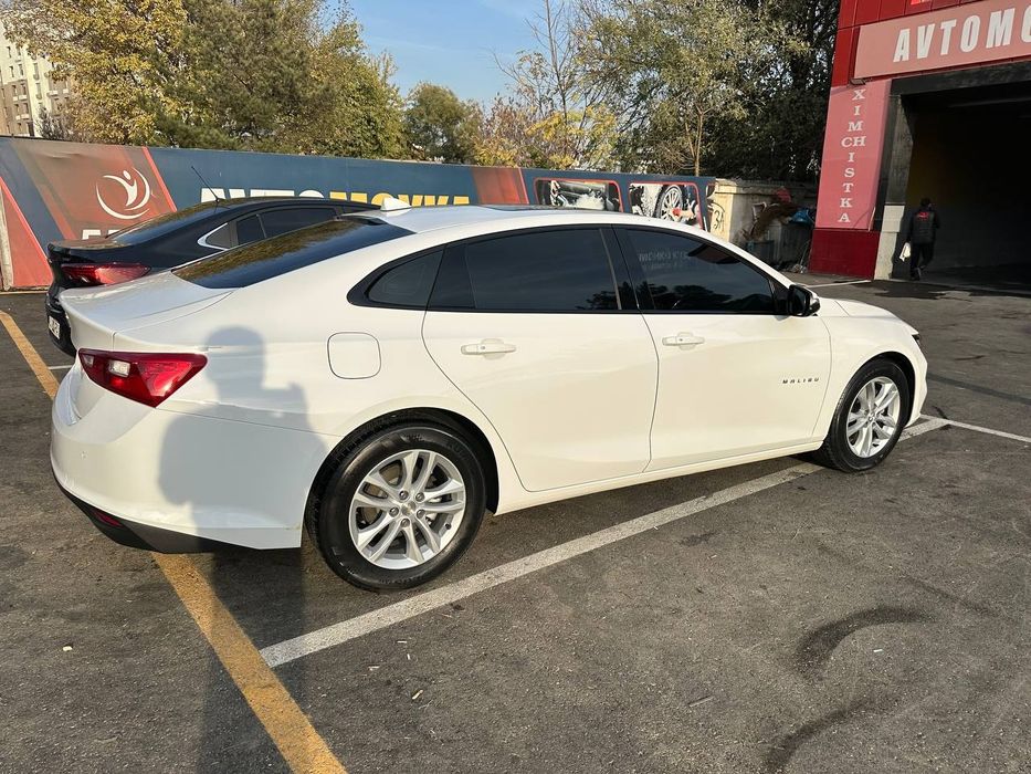 Malibu 2.4 sotiladi