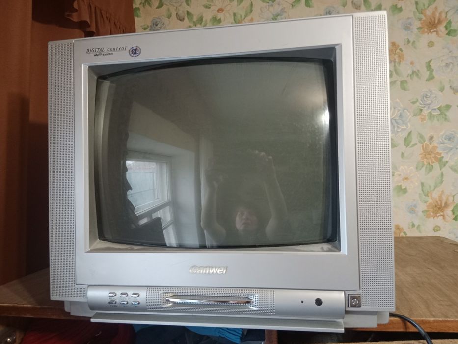 Маленький телевизор размер 35×45