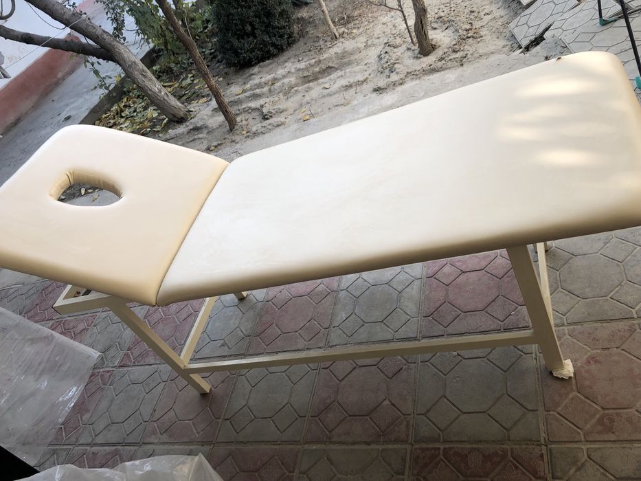 Кушетка сотилади