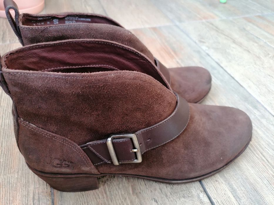 Дамски кожени боти UGG