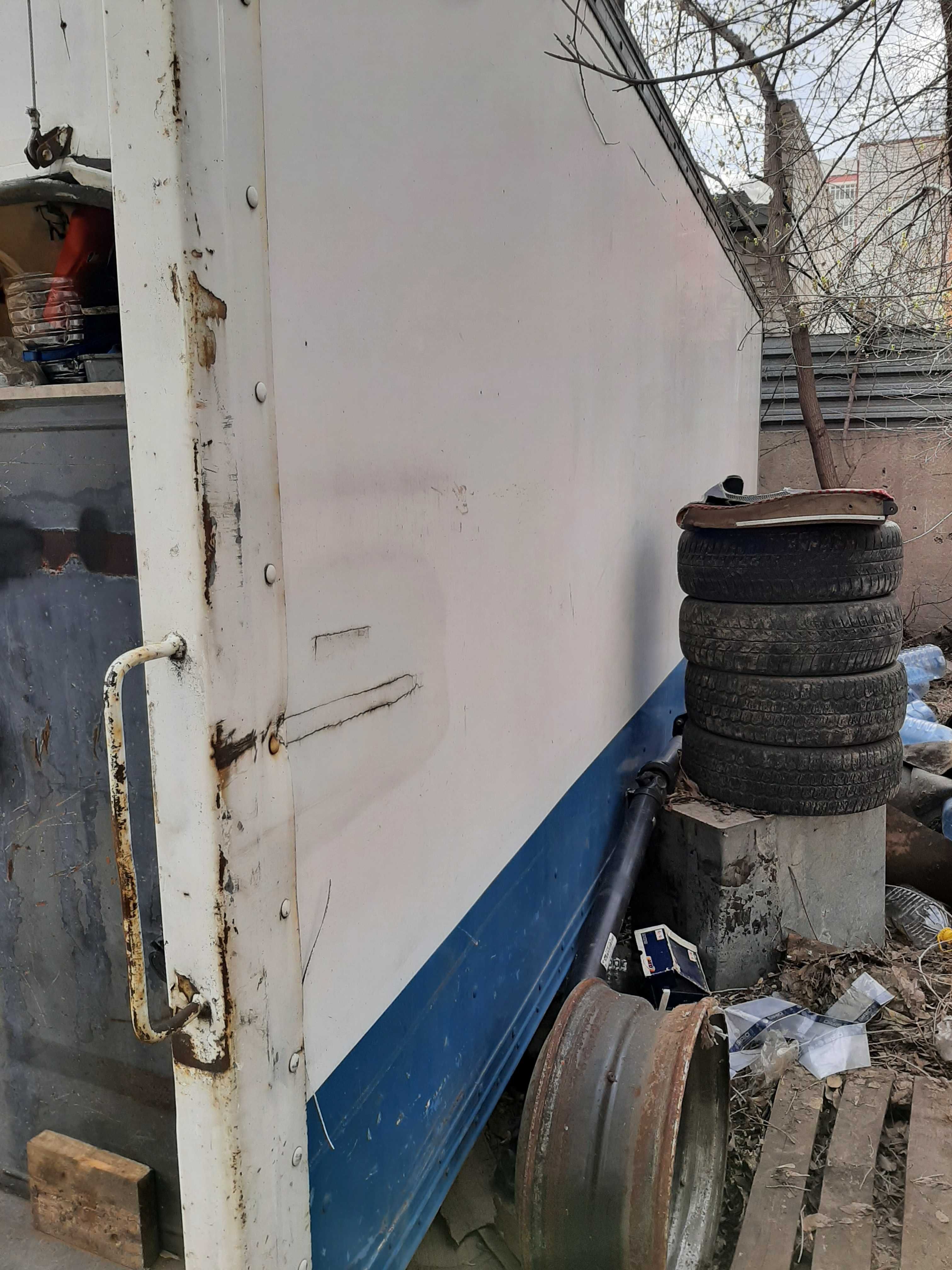 Продам будку от Мерседес-Бенц