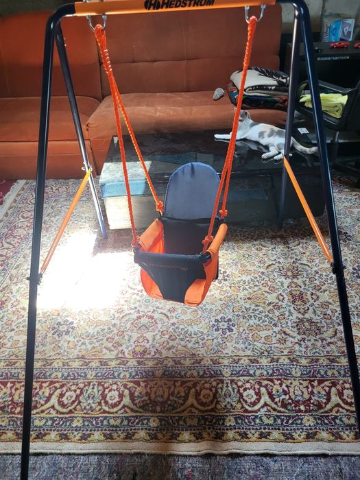 Leagăn pentru bebelusi si copii mici