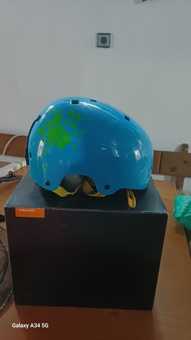 Продавам каска за ски и сноуборд